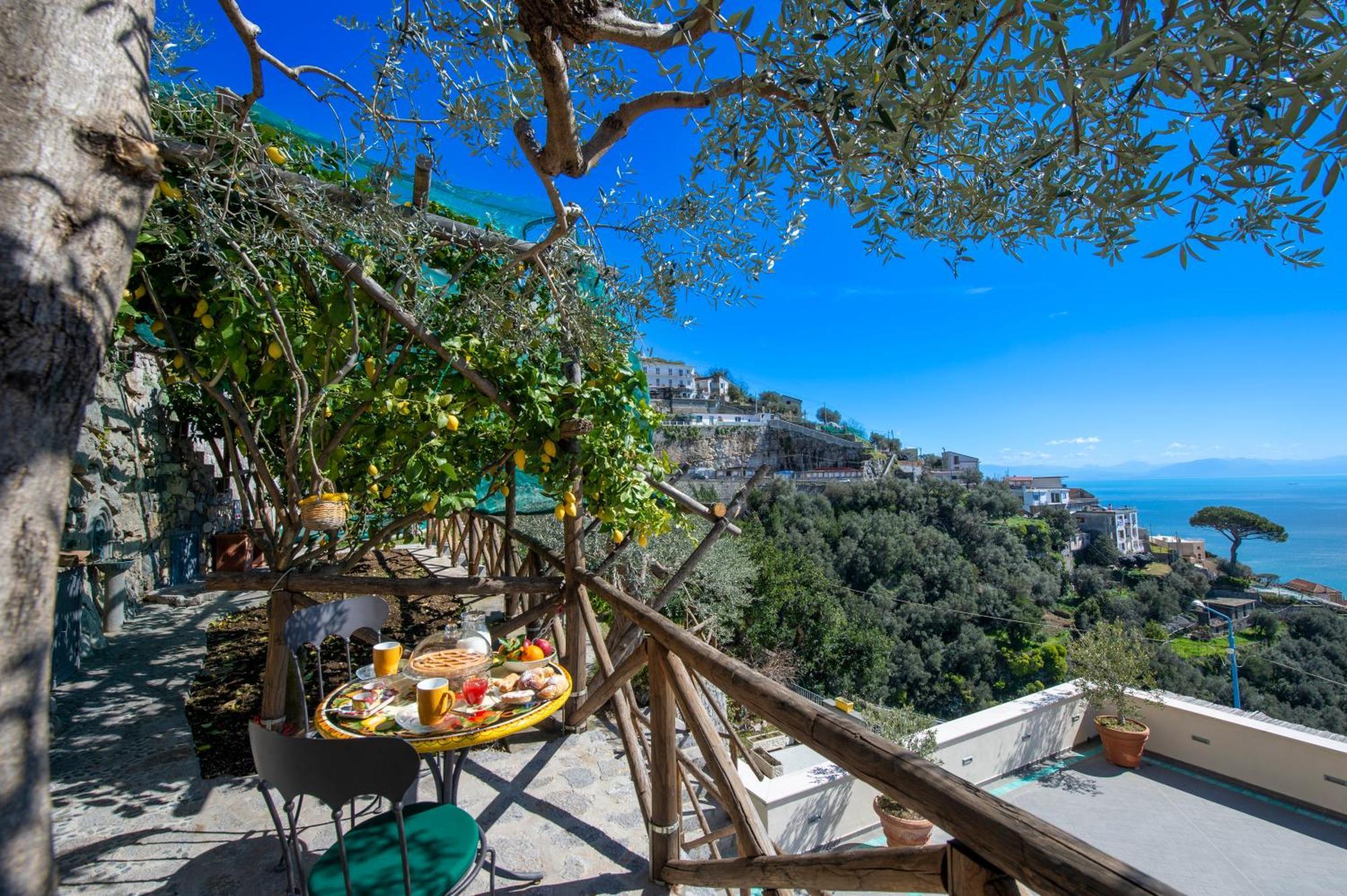 Le Contrade By Sosore Holiday Homes -Amalfi Coast Furore Esterno foto
