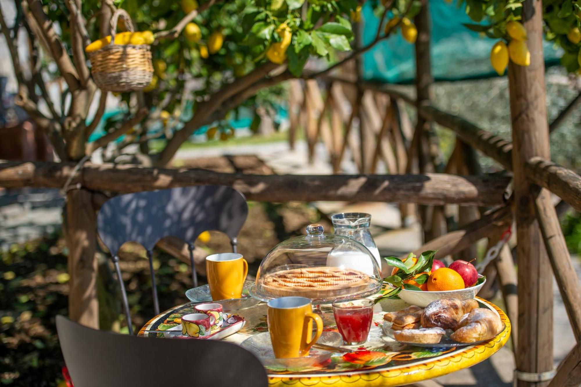 Le Contrade By Sosore Holiday Homes -Amalfi Coast Furore Esterno foto