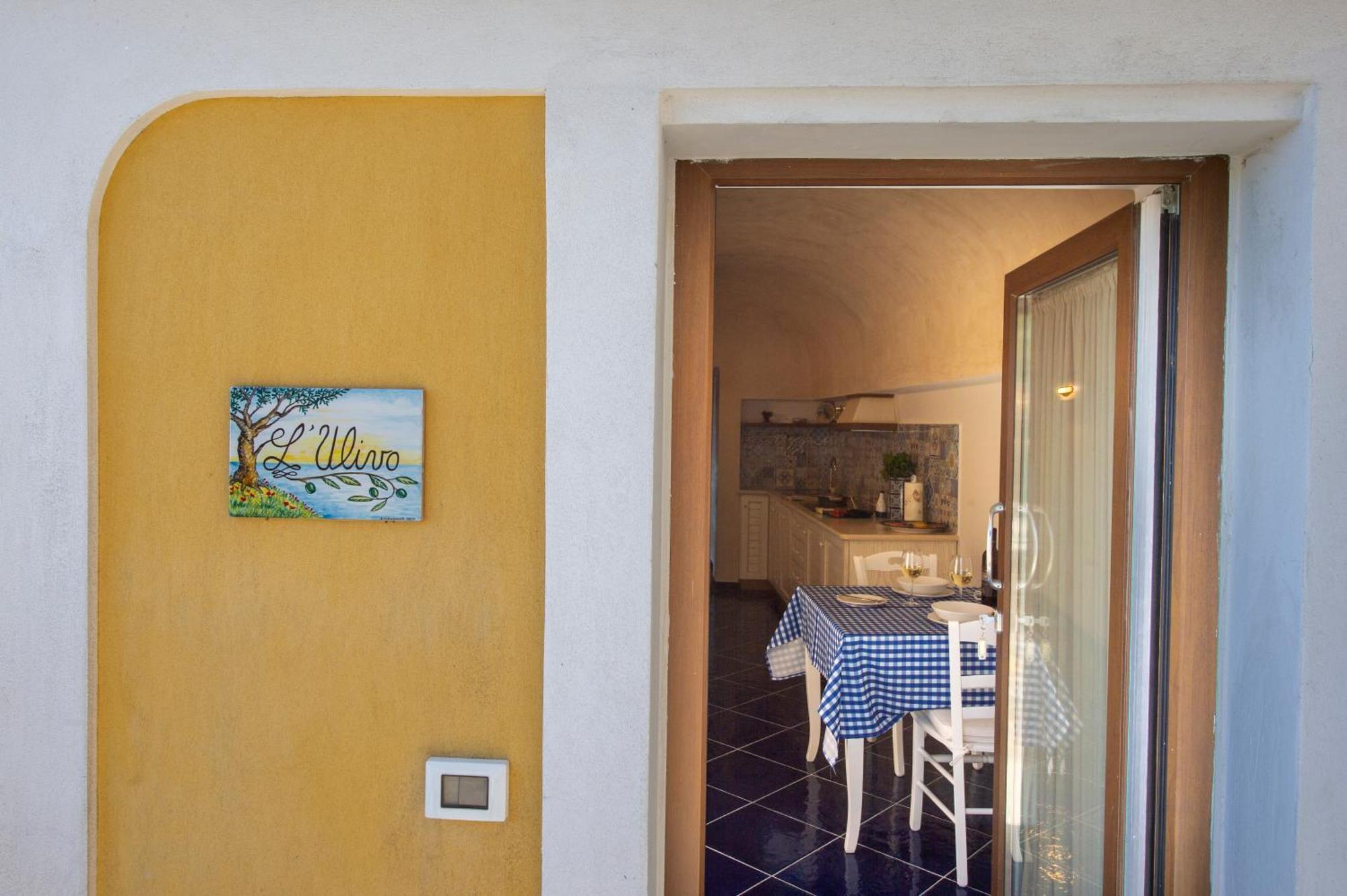Le Contrade By Sosore Holiday Homes -Amalfi Coast Furore Esterno foto