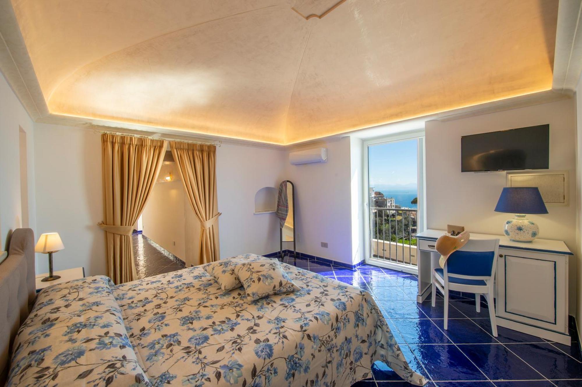 Le Contrade By Sosore Holiday Homes -Amalfi Coast Furore Esterno foto