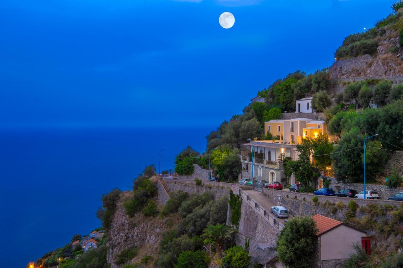 Le Contrade By Sosore Holiday Homes -Amalfi Coast Furore Esterno foto